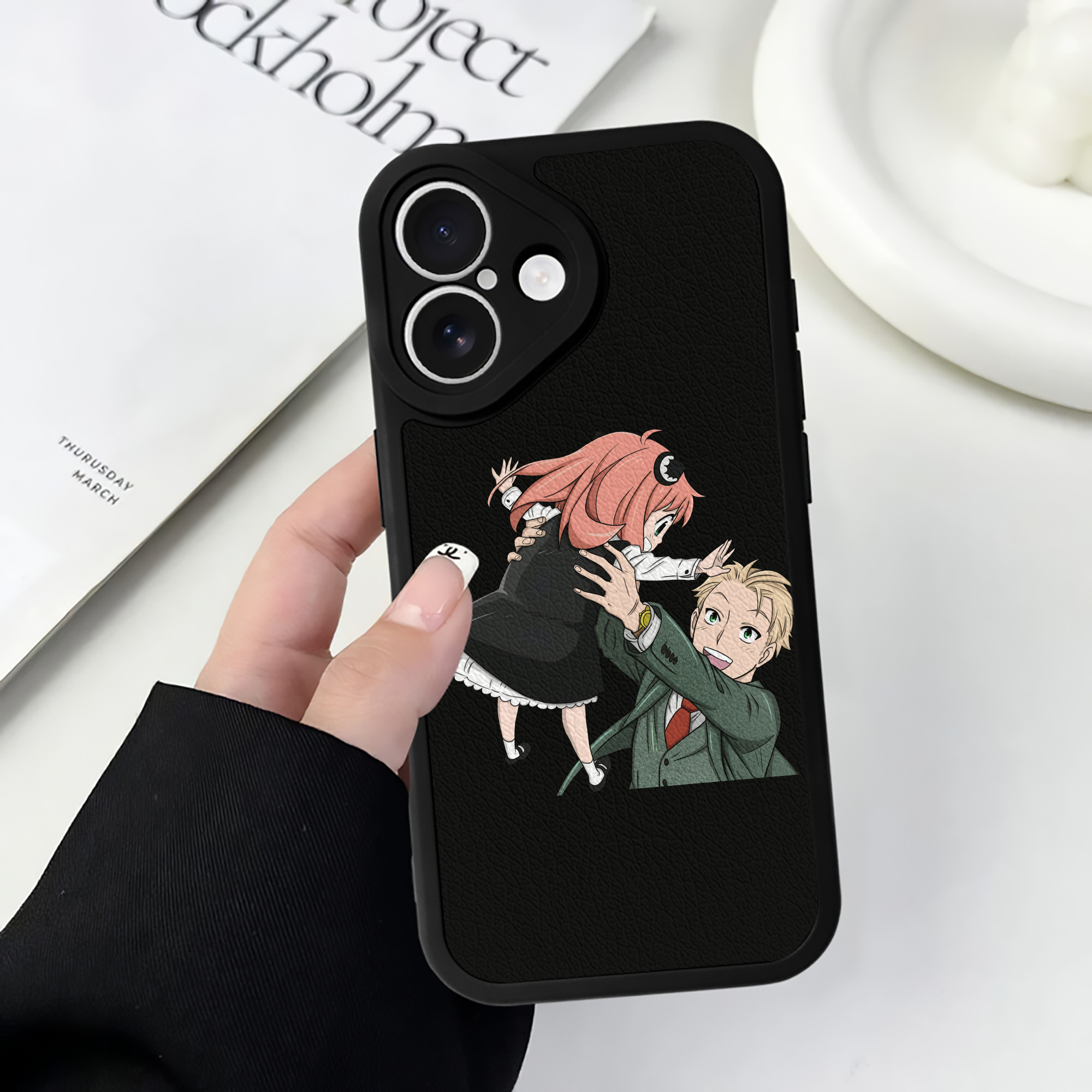 （画像用） SPY×FAMILY间谍家家酒 【iPhone 16シリーズ対応】シリコンスマホケース（レザー調） 材質：シリコン